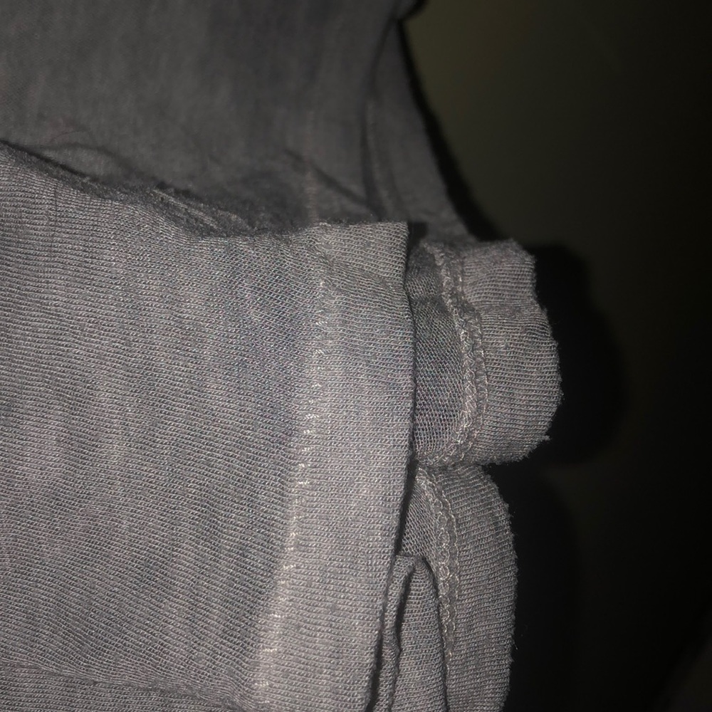 basic grey tee - Picture 3 of 3
